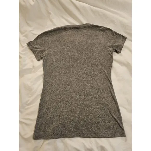 University of San Diego USD Toreros Women’s Medium Gray V Neck T Shirt - Picture 5 of 5